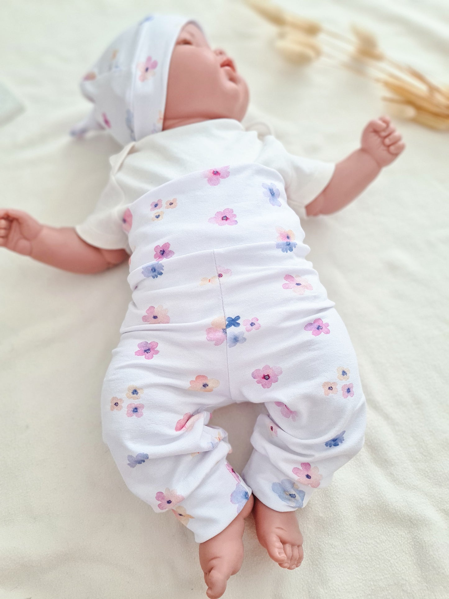 Ročno izdelan otroški komplet rožice