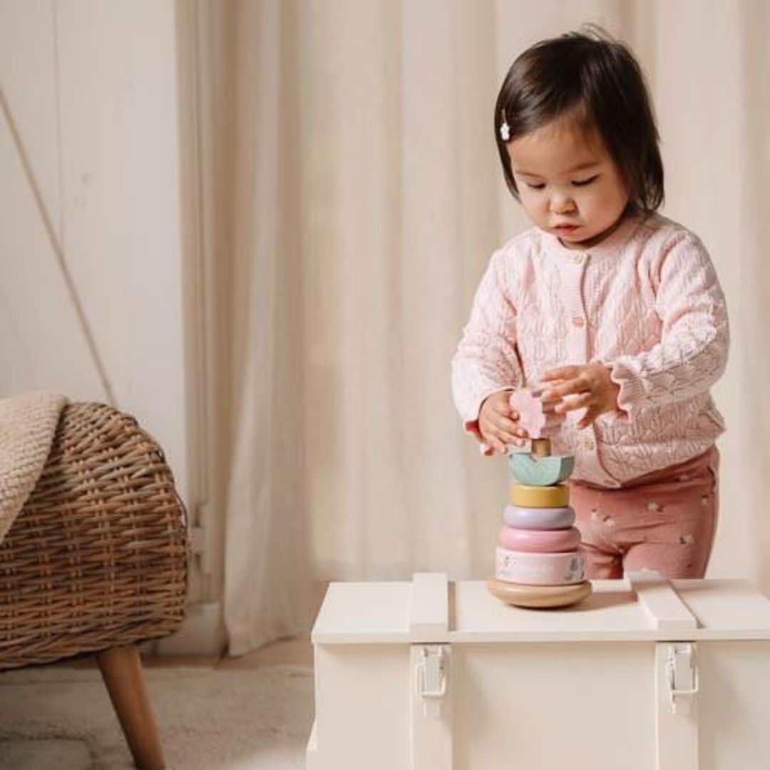 Little Dutch igrača stolp za zalaganje z imenom